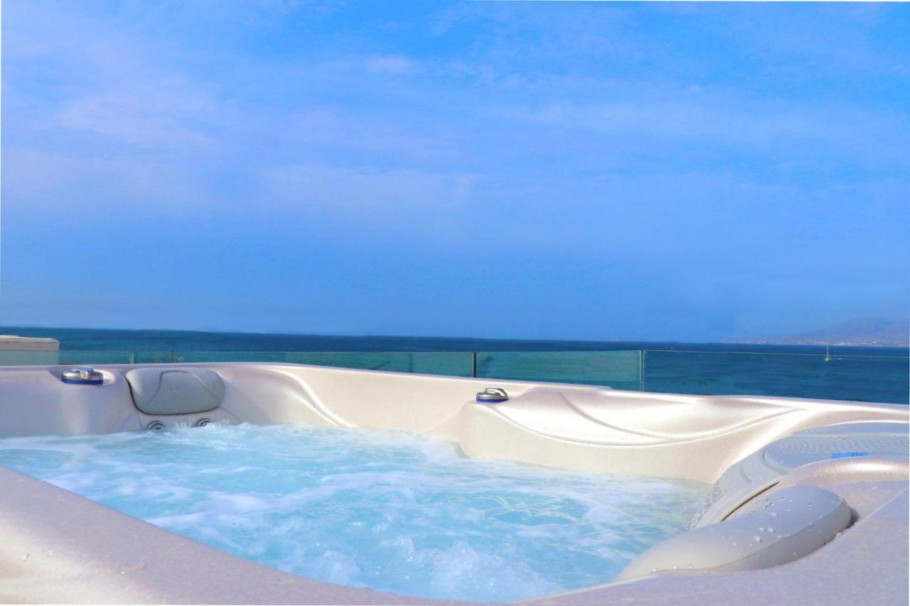 Beach Apartment Thalia With Hot Tub And Sea View Ájos Prokópios Eksteriør bilde